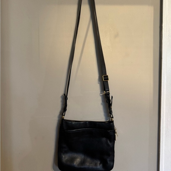 Elegant Fossil Black Leather Crossbody Bag - Picture 10 of 14